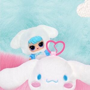 L.O.L. Surprise! Cinnamoroll Reversible Pouch  Surprise